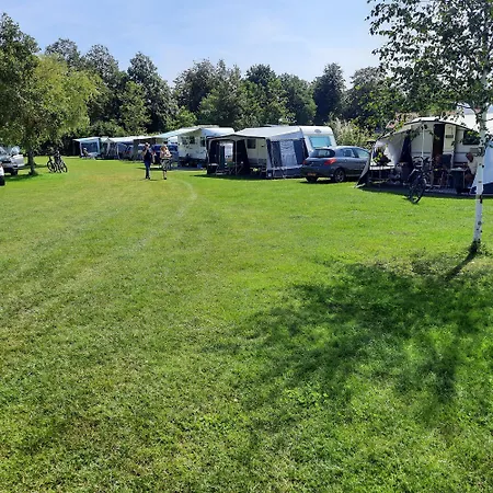 Ruime Caravan Op Gezellige Minicamping Lichtenvoorde