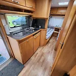 Ruime Caravan Op Gezellige Minicamping Parco vacanze *
